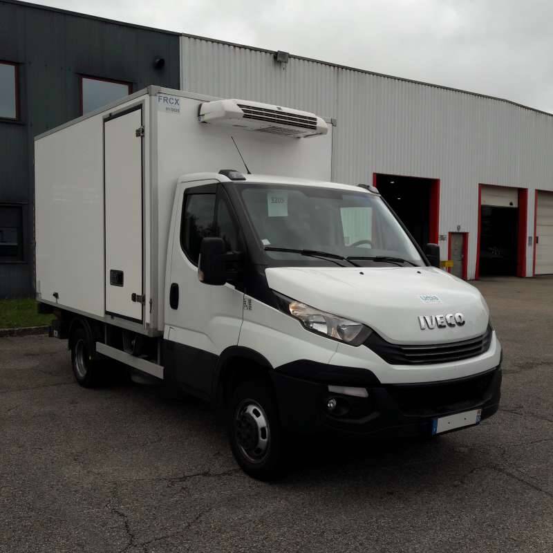 Iveco Daily Chassis Cabine 12M3 140 CV RJ HAYON CAISSE CAZAUX GROUPE THERMOKING V300 MAX 3,5 T