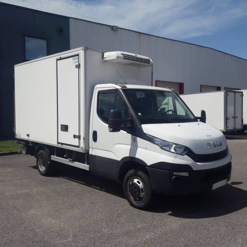 Iveco Daily Chassis Cabine 12M3 140 CV RJ HAYON CAISSE CAZAUX GROUPE THERMOKING V300 MAX 3,5 T