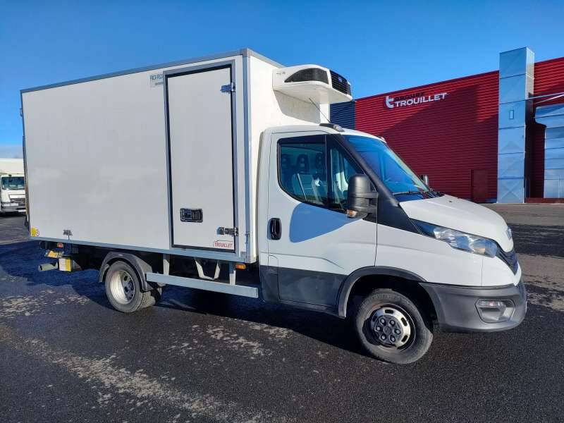 Iveco Daily Chassis Cabine 12M3 160 CV RJ HAYON CAISSE CAZAUX GROUPE CARRIER PULSOR 400 MT 3,5 T