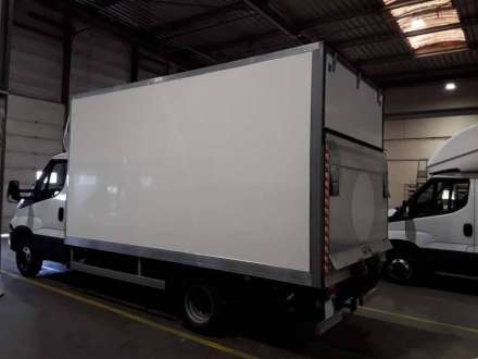 Iveco Daily Chassis Cabine 20M3 136 CV FOURGON RJ HAYON 3,5 T