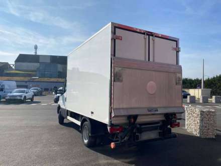 Iveco Daily Chassis Cabine 12M3 140 CV RJ HAYON CAISSE CAZAUX GROUPE THERMOKING V300 MAX 3,5 T