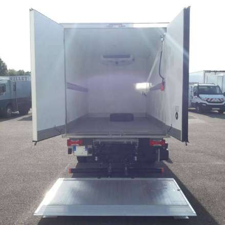 Iveco Daily Chassis Cabine 12M3 140 CV RJ HAYON CAISSE CAZAUX GROUPE THERMOKING V300 MAX 3,5 T