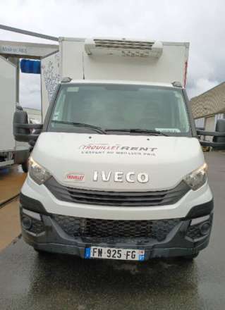 Iveco Daily Chassis Cabine 12M3 140 CV RJ HAYON CAISSE CAZAUX GROUPE THERMOKING V300 MAX 3,5 T