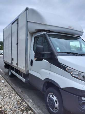 Iveco Daily Chassis Cabine 20M3 136 CV FOURGON RJ HAYON 3,5 T