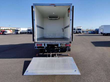 Iveco Daily Chassis Cabine 12M3 140 CV RJ HAYON CAISSE CAZAUX GROUPE THERMOKING V300 MAX 3,5 T