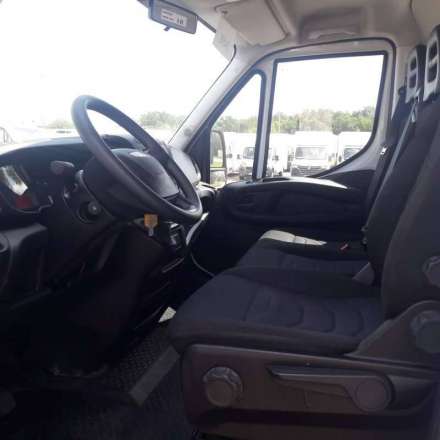 Iveco Daily Chassis Cabine 12M3 140 CV RJ HAYON CAISSE CAZAUX GROUPE THERMOKING V300 MAX 3,5 T