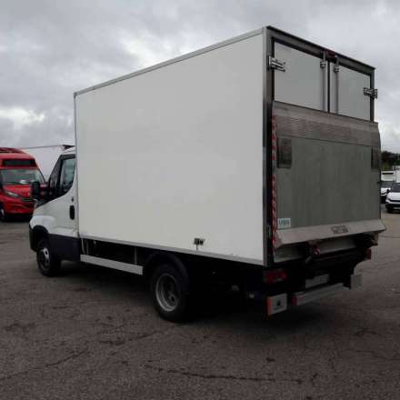 Iveco Daily Chassis Cabine 12M3 140 CV RJ HAYON CAISSE CAZAUX GROUPE THERMOKING V300 MAX 3,5 T