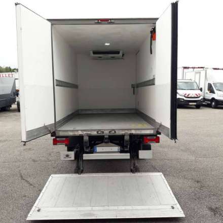 Iveco Daily Chassis Cabine 12M3 140 CV RJ HAYON CAISSE CAZAUX GROUPE THERMOKING V300 MAX 3,5 T