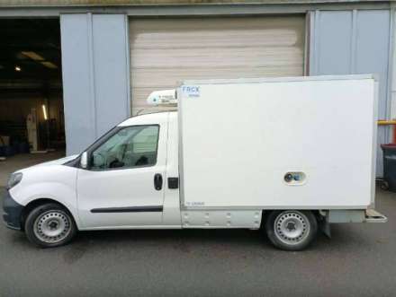 Fiat Doblo Plancher Cabine 5M3 105 CV CAISSE CAZAUX GROUPE THERMOKING V200 MAX 2,5 T