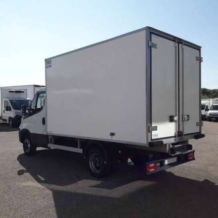 Iveco Daily Chassis Cabine OPTION HAYON - 12M3 140 CV RJ CAISSE CAZAUX GROUPE THERMOKING V300 MAX 3,5 T