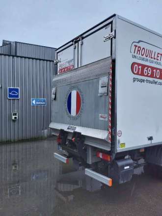 Iveco Daily Chassis Cabine 12M3 160 CV RJ HAYON CAISSE CAZAUX GROUPE THERMOKING V300 MAX 3,5 T