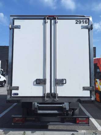 Iveco Daily Chassis Cabine OPTION HAYON - 12M3 140 CV RJ CAISSE CAZAUX GROUPE CARRIER XARIOS 350 3,5 T