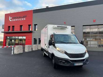 Iveco Daily Chassis Cabine 12M3 160 CV RJ HAYON CAISSE CAZAUX GROUPE THERMOKING V300 MAX 3,5 T