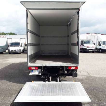 Ford Transit Chassis Cabine 20M3 130 CV FOURGON HAYON 3,5 T