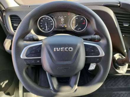 Iveco Daily Chassis Cabine 20M3 180 CV FOURGON RJ HAYON 3,5 T