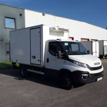 Iveco Daily Chassis Cabine 12M3 140 CV RJ HAYON CAISSE CAZAUX GROUPE THERMOKING V300 MAX 3,5 T