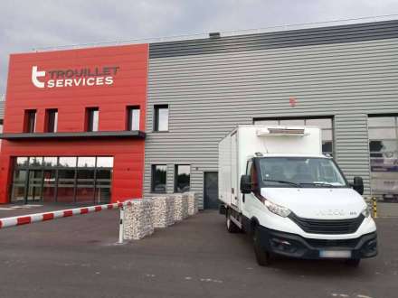 Iveco Daily Chassis Cabine 12M3 160 CV RJ HAYON CAISSE CAZAUX GROUPE THERMOKING V300 MAX 3,5 T