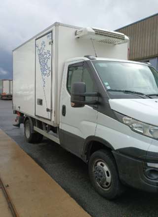 Iveco Daily Chassis Cabine 12M3 140 CV RJ HAYON CAISSE CAZAUX GROUPE THERMOKING V300 MAX 3,5 T