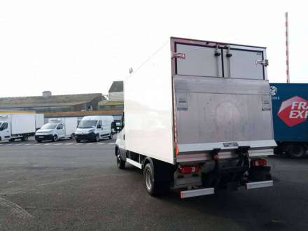 Iveco Daily Fourgon 12M3 160 CV RJ HAYON CAISSE CAZAUX GROUPE CARRIER PULSOR 400 MT 3,5 T